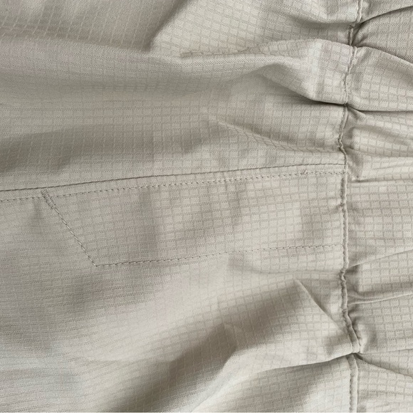 COLUMBIA Tan Shorts Women's Size Medium NWT - Picture 7 of 12